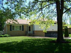 1410 Overlook Dr, Alliance, OH 44601-3638