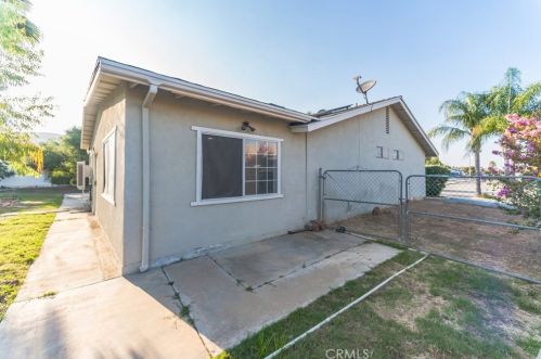 26033 Lancaster Dr, Menifee CA  exterior