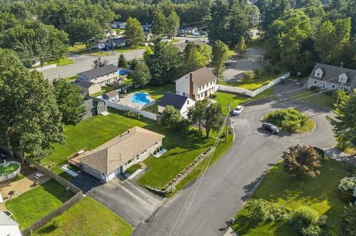 26 Bedford St, Nashua NH  03063-2032 exterior