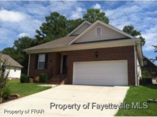 2951 Brookcrossing Dr, Fayetteville NC  28306-4616 exterior