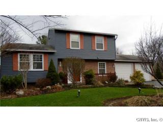 101 Weaverdale Ln, Minoa, NY 13116-1027