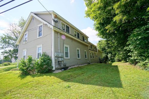 1273 1 Nh Tpke, Northwood NH  03261-3408 exterior