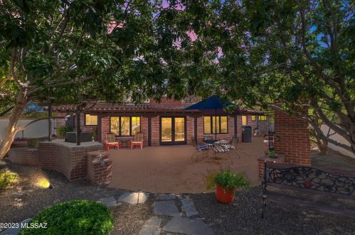 702 Chula Vis Rd, Tucson AZ 85718-1116 exterior