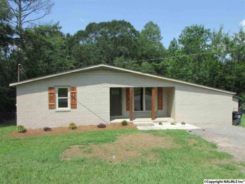 1856 Willow Ln, Gadsden, AL 35907-0820