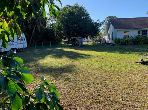 414 Palmetto Ave, Lehigh Acres FL 33972-7859 exterior