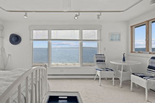 11 Argyle Dr, Northport NY  11768-1002 exterior