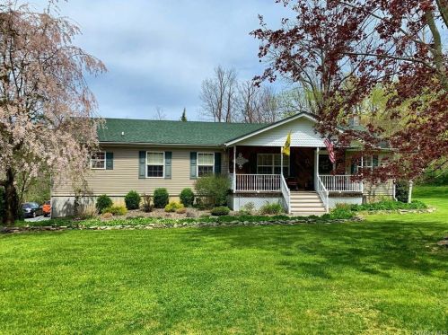 5 Rabbit Hill Rd, Warwick, NY 10990-3424
