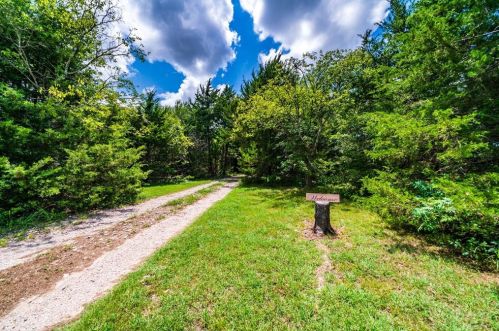 1511 Walnut Grv Rd, Midlothian TX  76065-4749 exterior