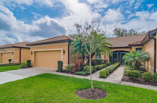 312 Seneca Falls Dr, Ruskin, FL 33572-3103