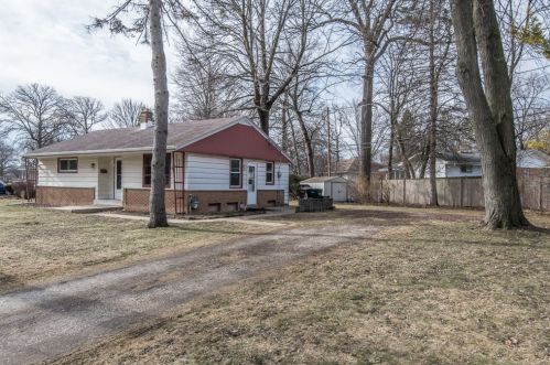 5965 Ames Ter, Milwaukee, WI 53209-4373