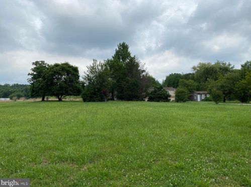 4743 White Deer Rd, Delmar, DE 19940-3052