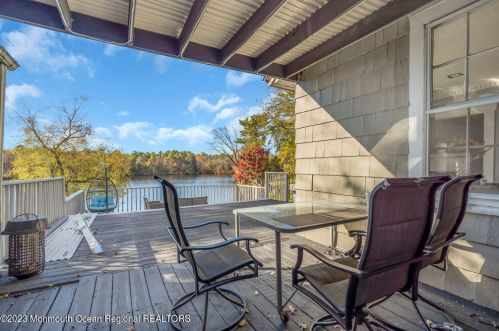 16 Caranetta Dr, Lakewood NJ  08701-3106 exterior