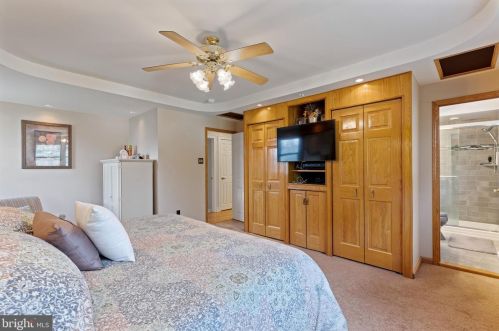 118 Ann Dr, Southampton PA 18954-1639 exterior