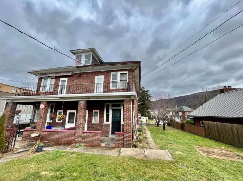 723 1st St, Palmerton PA  18071-1504 exterior