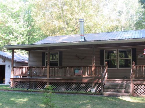 10762 Van Beek Ln, Pound, WI 54161-8907