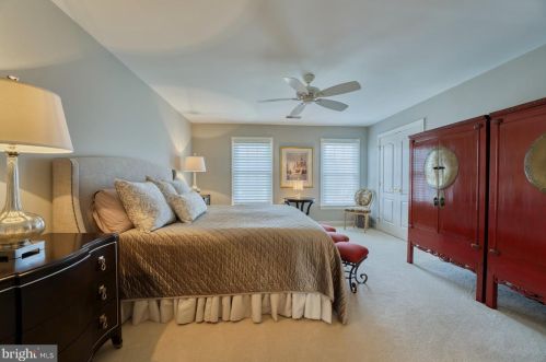 43527 Butler Pl, Leesburg VA 20176-7428 exterior