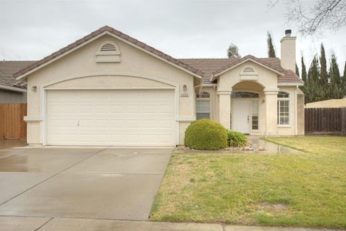 4484 Whisper Pl, Turlock CA  95382-9635 exterior