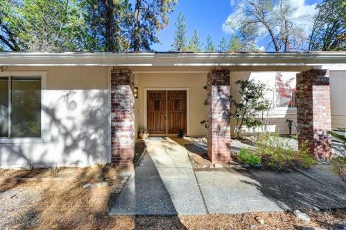 18048 Alexandra Way, Grass Valley, CA 95949-7358