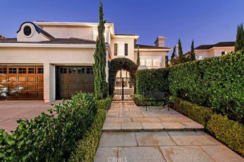 6 Whitesands Dr, Newport Beach, CA 92657-1059