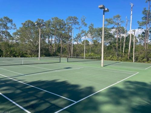 7152 Lemuria Cir, Naples FL  34109-6104 exterior