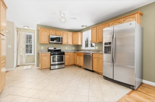 119 Abington Ave, Holbrook, MA 02343-1523