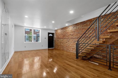 312 Manton St, Philadelphia PA  19147-5213 exterior