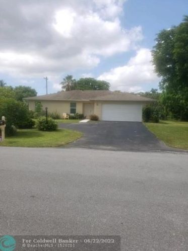 3602 Sherwood Blvd, Delray Beach FL  33445-5629 exterior