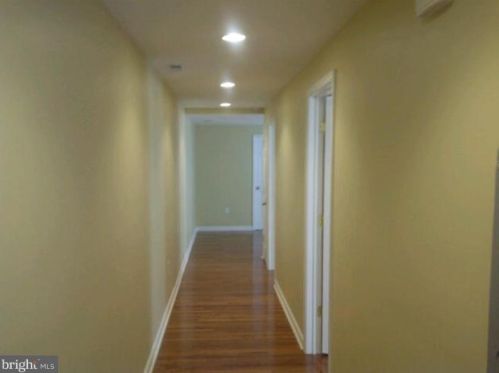2851 16th St, Philadelphia, PA 19145-4918