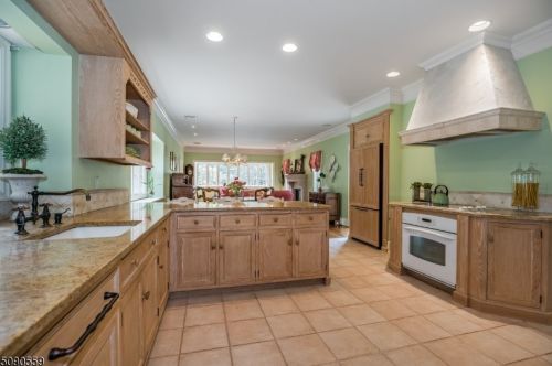 27 Hideaway Ln, Sparta NJ  07871-3510 exterior