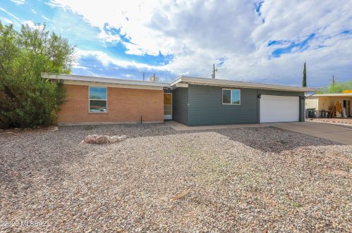 512 Sarnoff Dr, Tucson, AZ 85710-2558