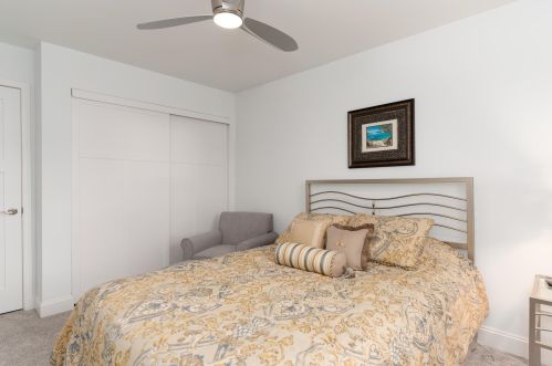 8709 Sentry Dr, Florence KY  41042-8275 exterior