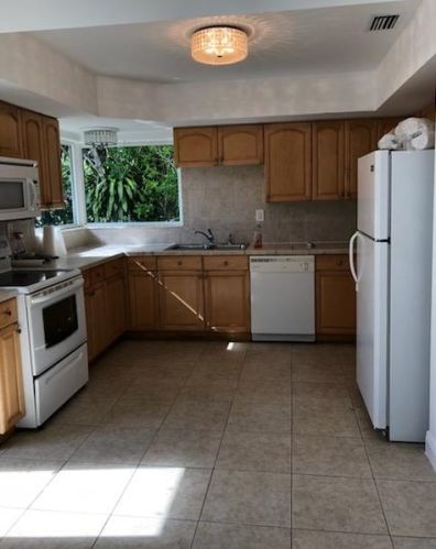 200 57th Ave, Hollywood FL  33023-1419 exterior