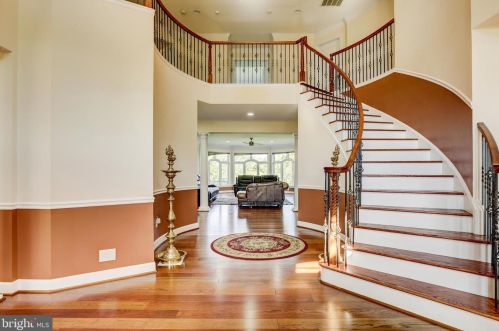 20405 Crimson Pl, Leesburg VA 20175-6362 exterior