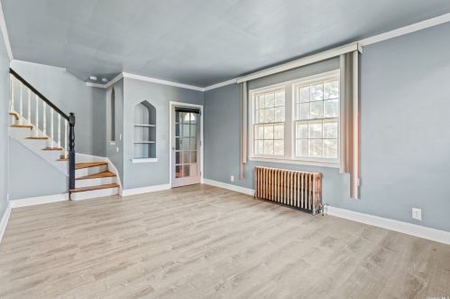 56 Wellington Rd, Floral Park NY  11003-1414 exterior