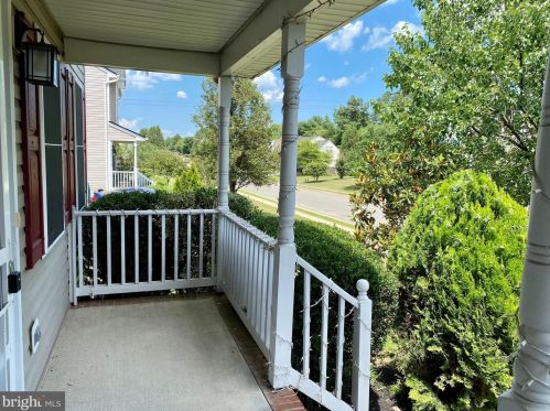 27 Cannon Ridge Dr, Fredericksburg, VA 22405-5780