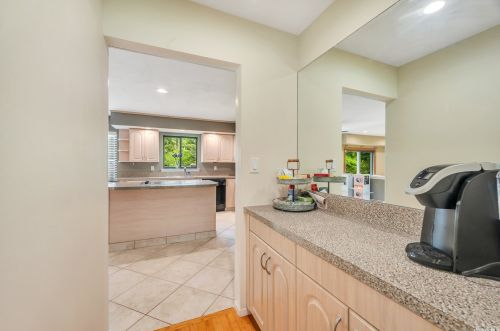 3 Hyanis Ct, Mount Sinai NY  11766-1809 exterior