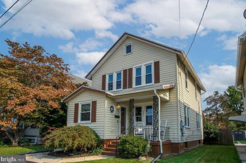 207 Maplewood Ave, Navy Sup Dpt, PA 17055-6425