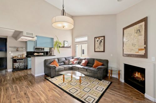 4658 Ohio St, San Diego, CA 92116-3226