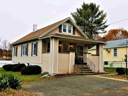 9 Atlantic Ave, North Greenbush, NY 12198-7507