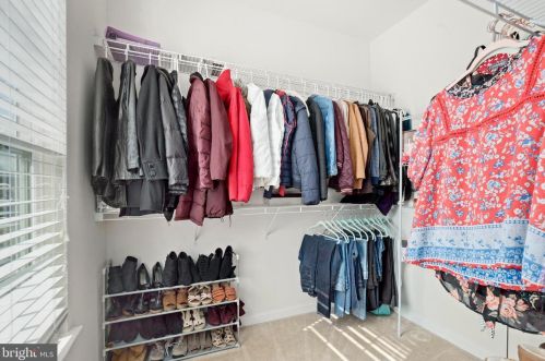 7366 Brunson Cir, Gainesville VA 20155 exterior