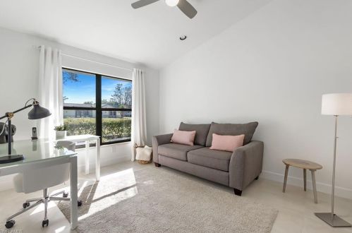 2516 Kings Lake Blvd, Naples FL  34112-5400 exterior