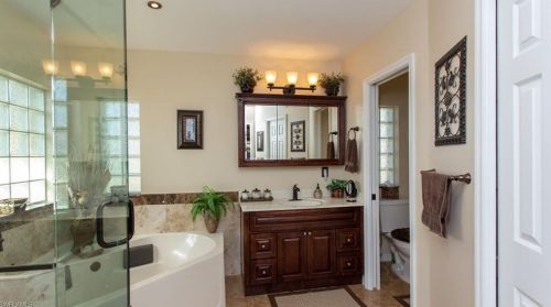 20 Crestwood Cir, Lehigh Acres FL 33936-5900 exterior