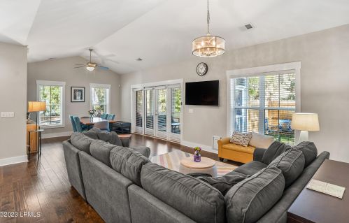 14 Partridge Cir, Beaufort SC  29907-1234 exterior