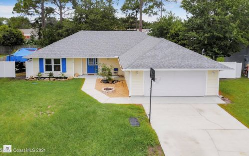6824 Buxton Ave, Cocoa, FL 32927-9204