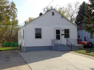 224 Gilcher Ct, Sandusky, OH 44870-5425