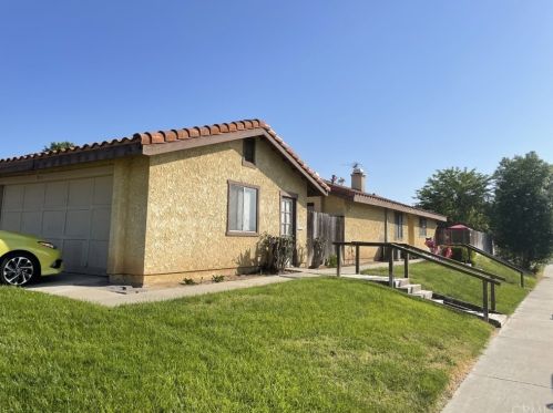 3552 Harrison St, Riverside, CA 92503-4256
