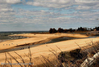 685 Main St, Belford NJ  07718-1617 exterior