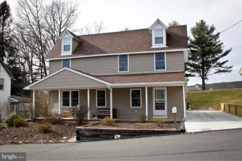21 Upper Beechwood Ave, Primrose, PA 17901-8911