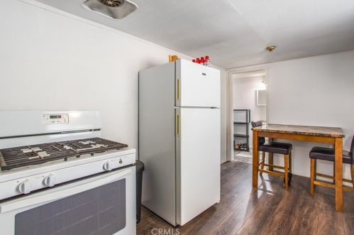 8435 Mission Blvd, Riverside CA  92509-2976 exterior