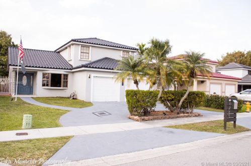 8765 149th Ter, Hialeah, FL 33018-8055